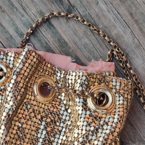 Vintage 1930s Whiting and Davis Flapper Gold Mesh Drawstring bag - Picture 2 of 12